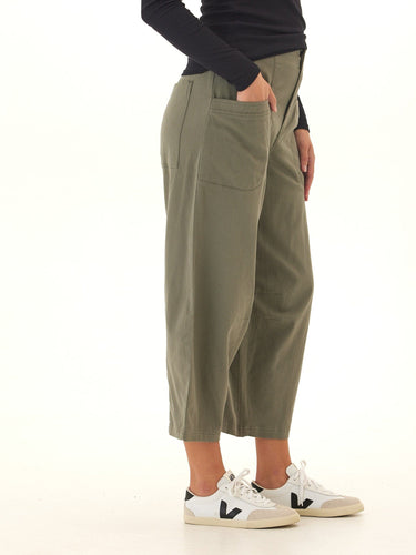 Lauren Stretch Twill Pleated Barrel Pant Threads 4 Thought
