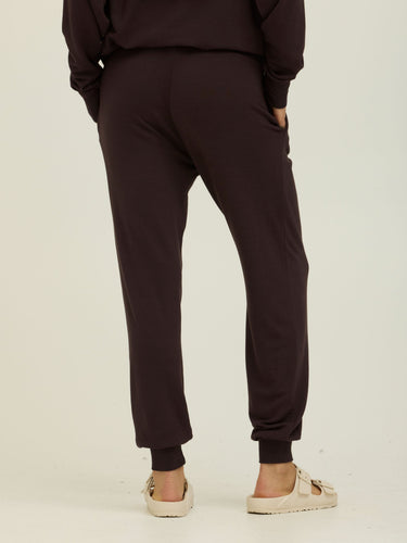 Connie 27" Feather Fleece Jogger Womens Bottoms Sweatpants Threads 4 Thought
