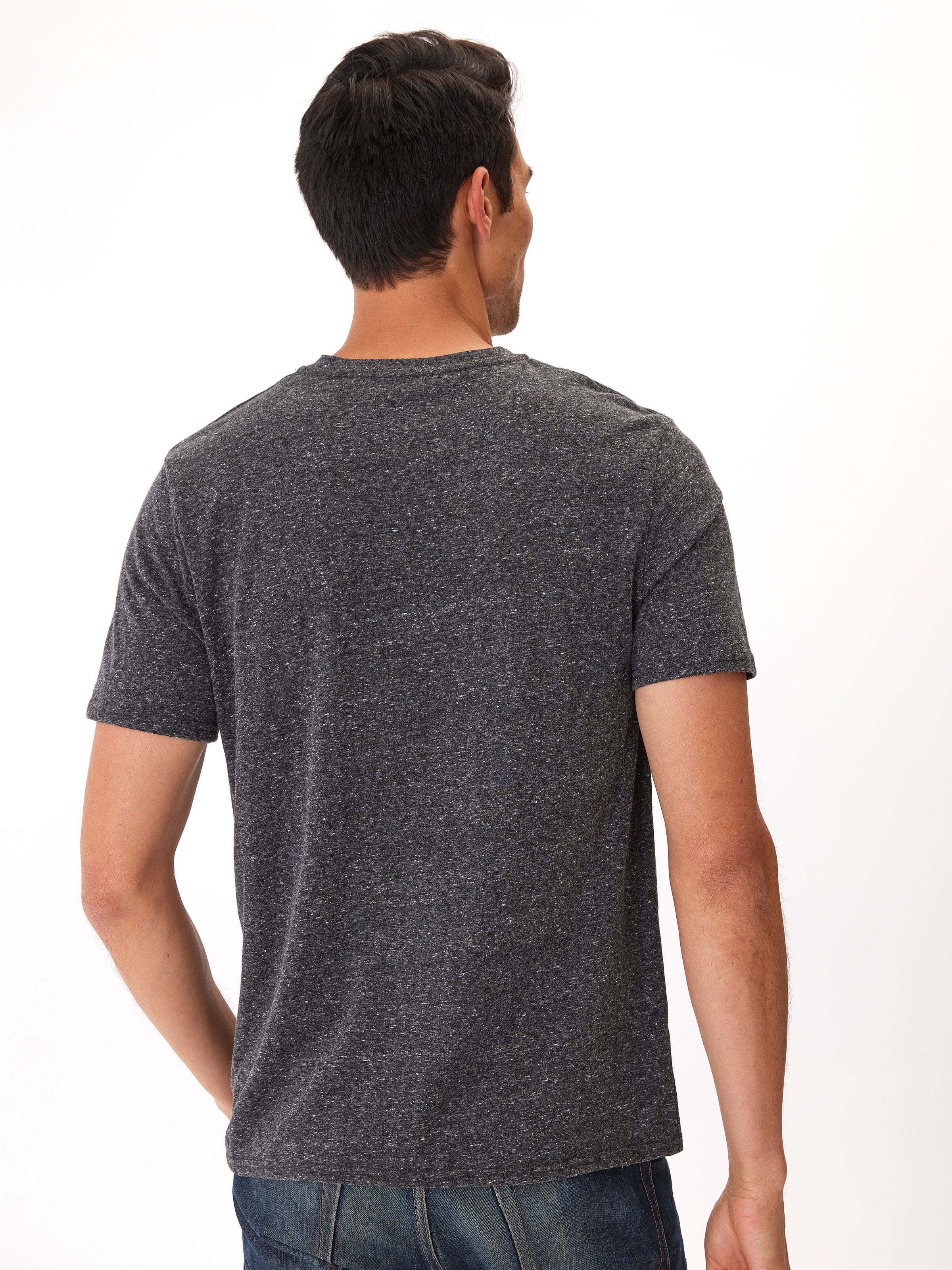 – Triblend Crew Grey Tee Threads Neck in Thought Heather 4