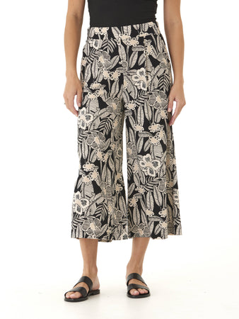 Alora Island Flora Print Woven Capri Pant – Threads 4 Thought