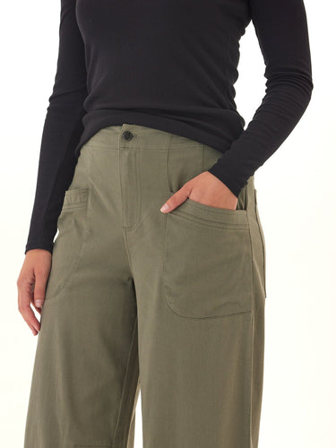 Lauren Stretch Twill Pleated Barrel Pant Threads 4 Thought