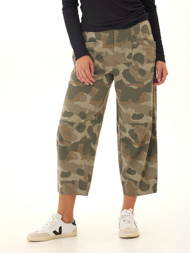 Lauren Cloud Camo Stretch Twill Pleated Barrel Pant Threads 4 Thought