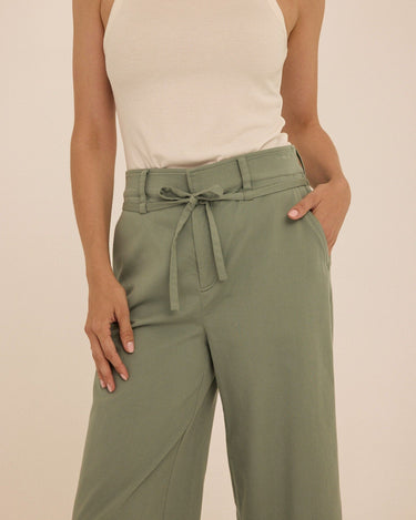 Bemmie Stretch Twill Relaxed Capri Pant Womens Bottoms Pants Threads 4 Thought 