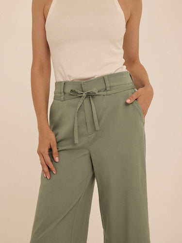 Bemmie Stretch Twill Relaxed Capri Pant Womens Bottoms Pants Threads 4 Thought 